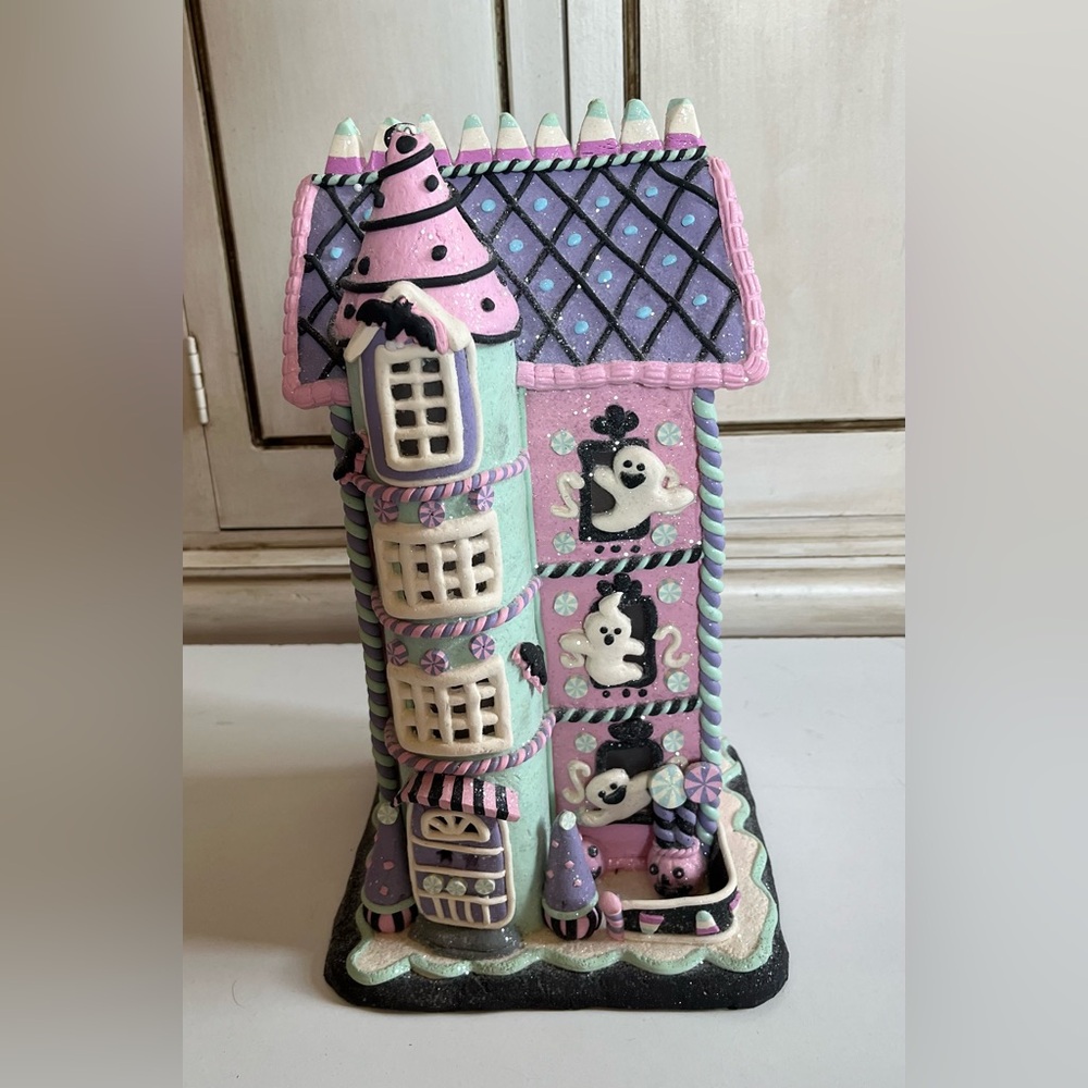 Pastel Gingerbread House Light Up Haunted Halloween Ghosts Holiday Decor